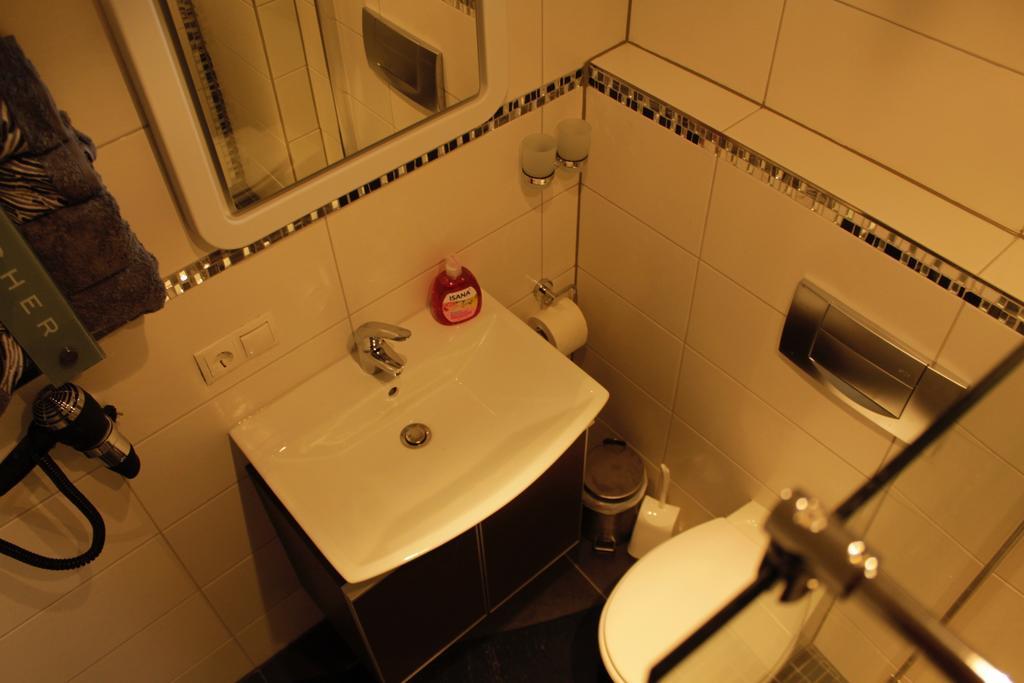 Fe Wo Am Alten Rathaus Andernach Oda fotoğraf