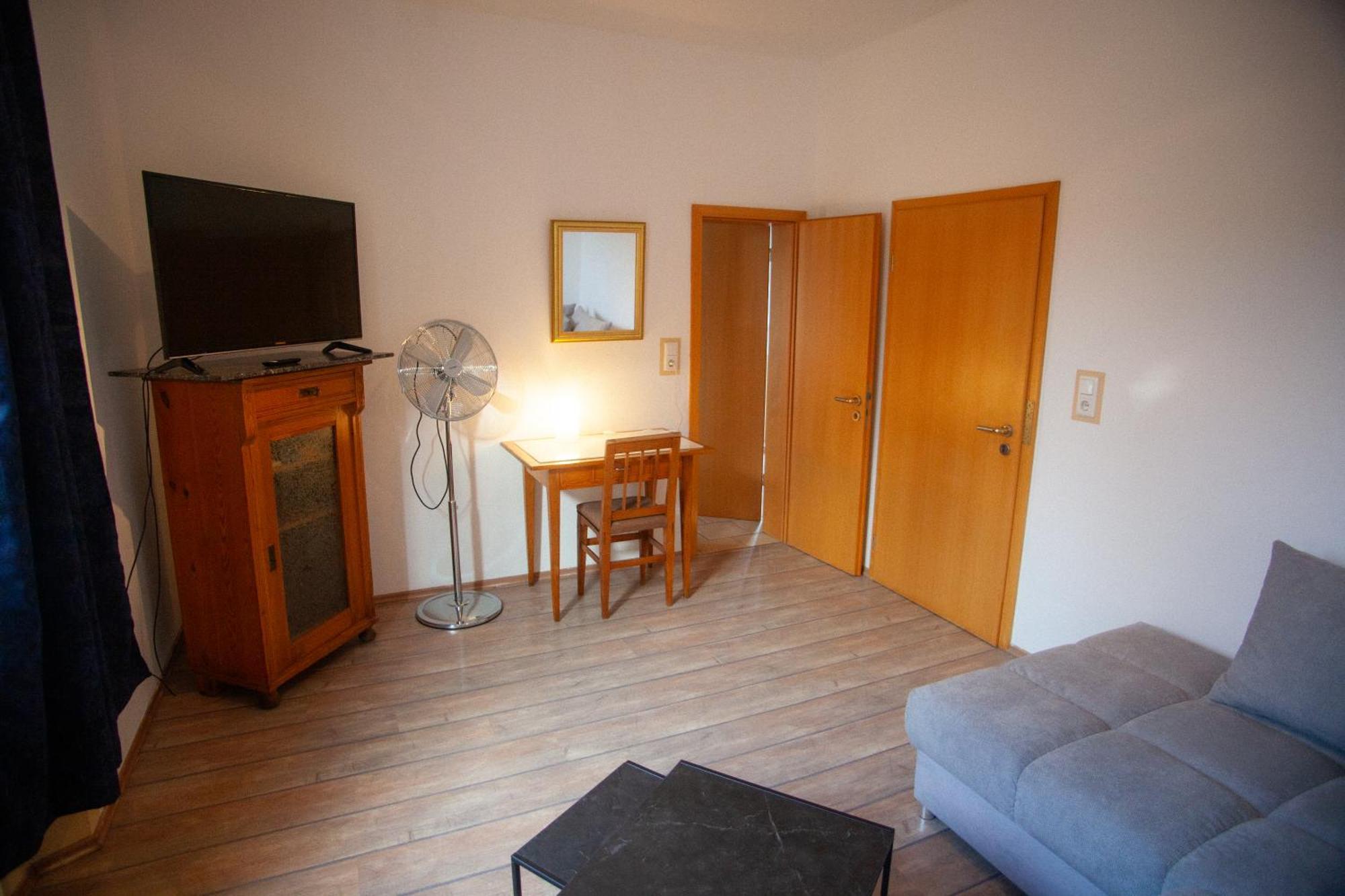 Fe Wo Am Alten Rathaus Andernach Dış mekan fotoğraf